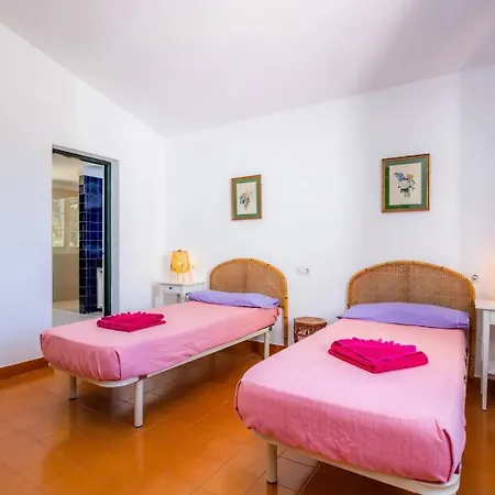 Casa Aladern On The Mhm Font de sa Cala